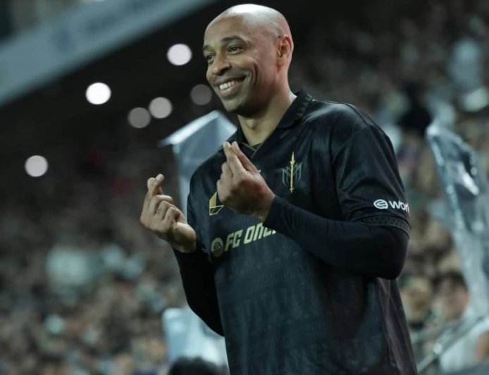 Ανρί για ψαλιδάκι Κωστούλα: «Θέλει μεγάλη αυτοπεποίθηση να κάνει κάτι τέτοιο»