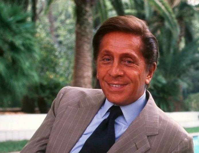 Βαλεντίνο: Σε λαϊκό προσκύνημα η σορός του