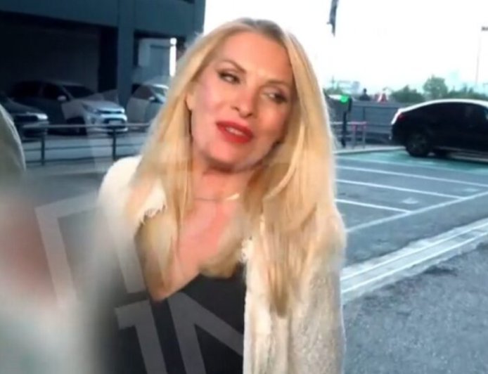 «Η Ελένη Μενεγάκη θεωρούσε έγκλημα που δεν ζητούσα παραπάνω λεφτά από τον Δημήτρη Κοντομηνά – Θα έπρεπε να την είχα ακούσει τότε»