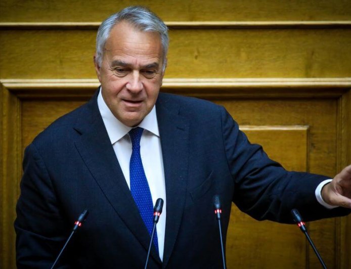 Βορίδης: “Ψαρεύει από τον αχταρμά” – Κριτική στην πολιτική συγκρότηση της Καρυστιανού