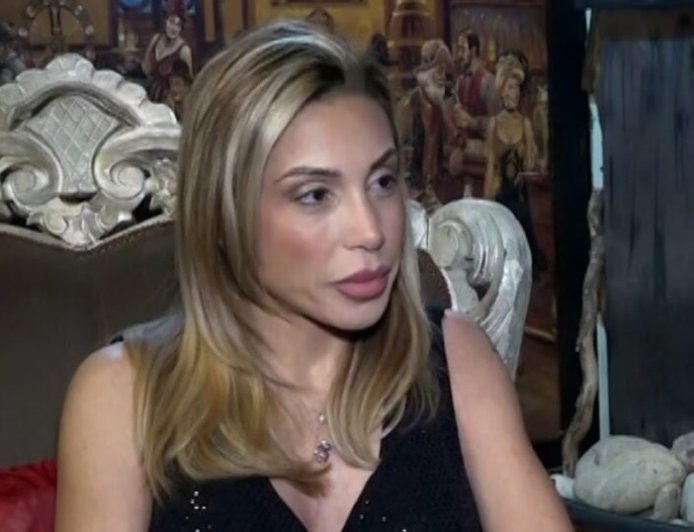 Μαρία Καρλάκη: «Ο πατέρας του παιδιού μου είμαι εγώ, ο βιολογικός πατέρας έχει επιλέξει να μην υπάρχει»