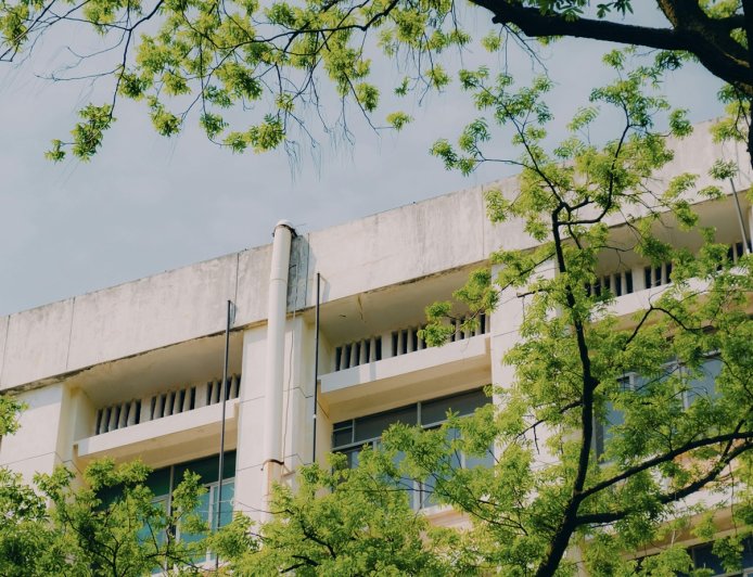 Καθηγήτρια φίμωσε μαθητή με ταινία: «Παίζαμε, το έκανα για πλάκα»