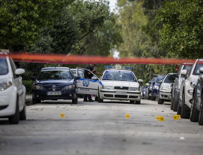 Γλυφάδα έγκλημα: 46χρονος δολοφόνησε με μαχαίρι τον πατέρα του