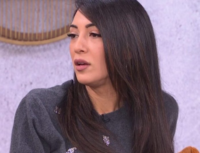 Ευγενία Σαμαρά: «Το μυαλό μου επιλέγει τρόπους να με «κοροϊδέψει» ώστε να ξαναβρεθεί σε ένα μοτίβο που ήταν αδιέξοδο»