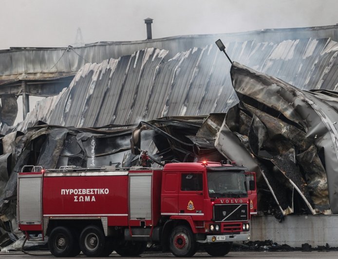 Φωτιά στα Τρίκαλα: Σοκ από την αδιανόητη τραγωδία στο εργοστάσιο «Βιολάντα»