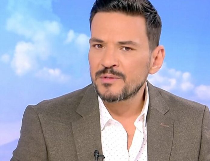 Κώστας Τσουρός για Δημήτρη Ουγγαρέζο: «Φυσικά και πρέπει να προχωρήσει, αλλά το πολύ το κυρ’ ελέησον το βαριέται κι ο παπάς»