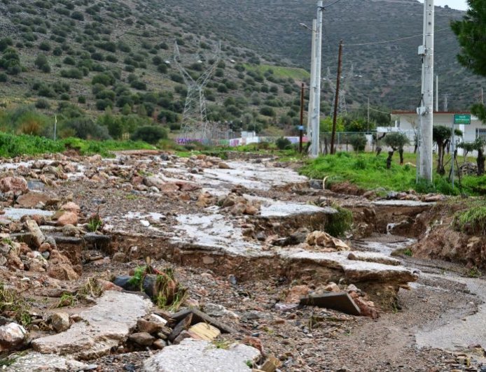 Γλυφάδα: Ο Δήμος διερευνά τα αίτια της πλημμύρας και τα έργα υπογειοποίησης του ΔΕΔΔΗΕ