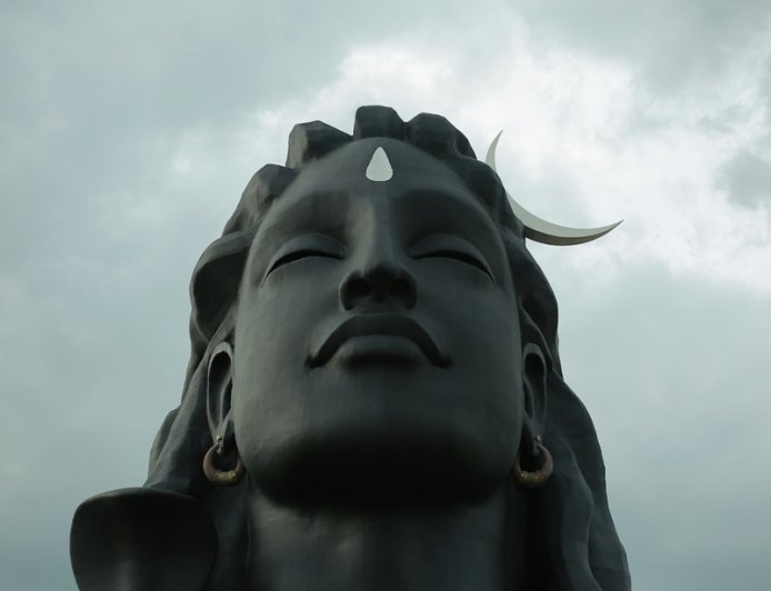 Συμφωνία ΕΕ – Ινδίας: Ποιοι κερδίζουν