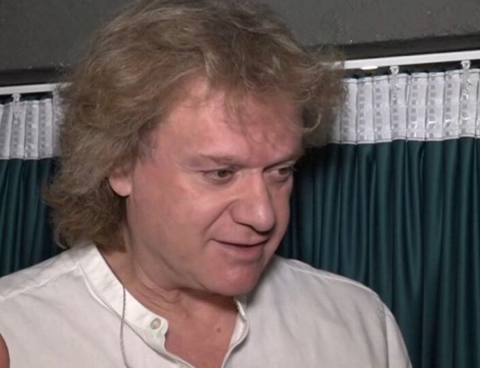 Πέτρος Γαϊτάνος: «Θα προτιμούσα στη Eurovision να υπάρχουν άνθρωποι με ταλέντο στη φωνή και όχι τόσο στο να κάνουνε τσαλίμια»