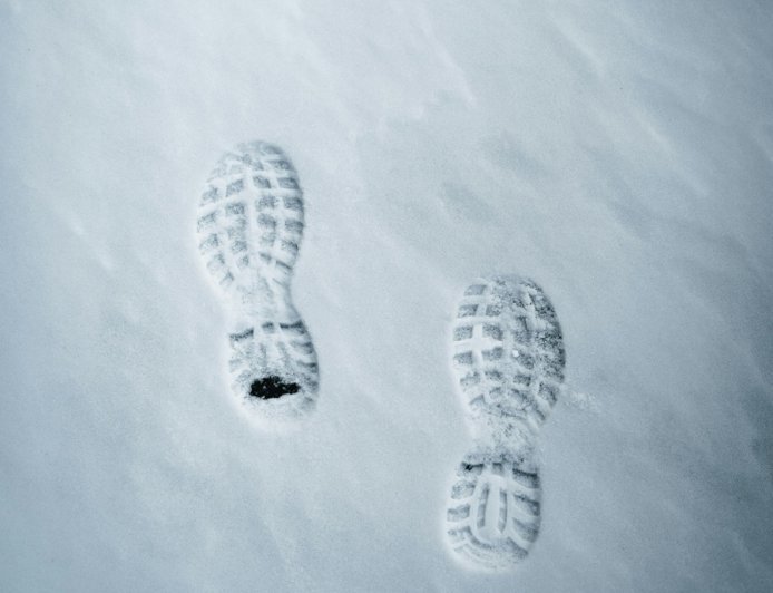 Βασανιστήρια Ρώσων σε στρατιώτες: Τους έδεσαν ημίγυμνους στα δέντρα στο χιόνι