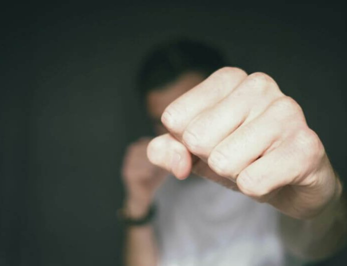 Αίγιο: Στο νοσοκομείο 14χρονος μαθητής που δέχθηκε γροθιά από 16χρονο