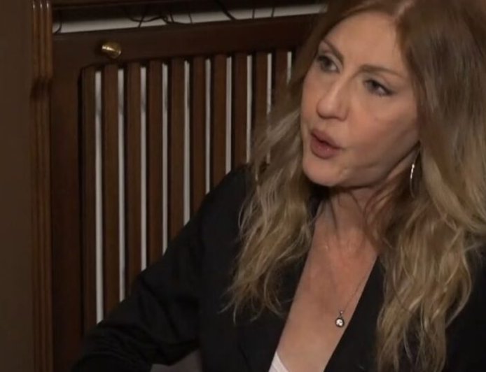 Ράνια Καρατζαφέρη για την απώλεια του Σπύρου Καρατζαφέρη: «Πέθανε ένα κομμάτι μου, μου τα ‘δωσε όλα συναισθηματικά»