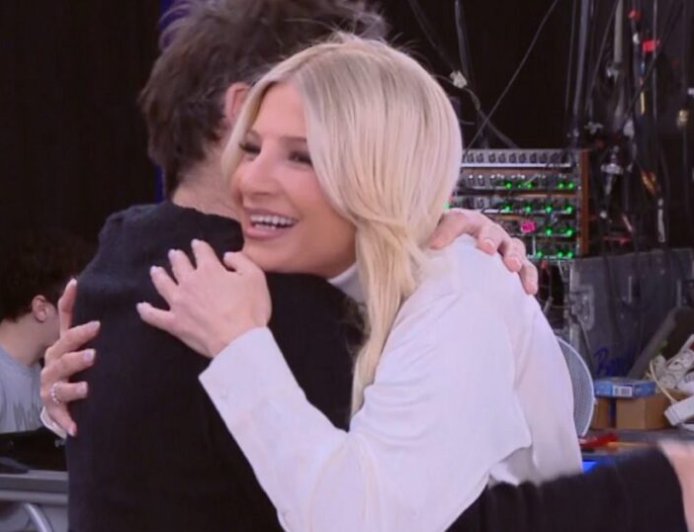 Ο Χριστόφορος Παπακαλιάτης εισέβαλε στο πλατό του Buongiorno και προκάλεσε «αναστάτωση»