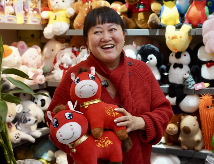 Το θλιμμένο λούτρινο αλογάκι που έγινε viral