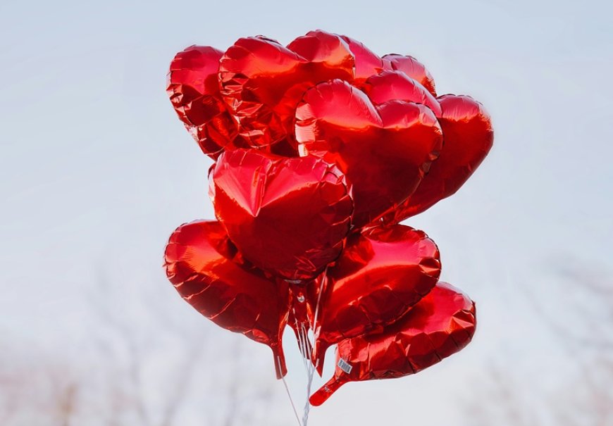 Φοροδιαφυγή μέσω social media: Στο στόχαστρο της Ανεξάρτητη Αρχή Δημοσίων Εσόδων γνωστός «dating coach»