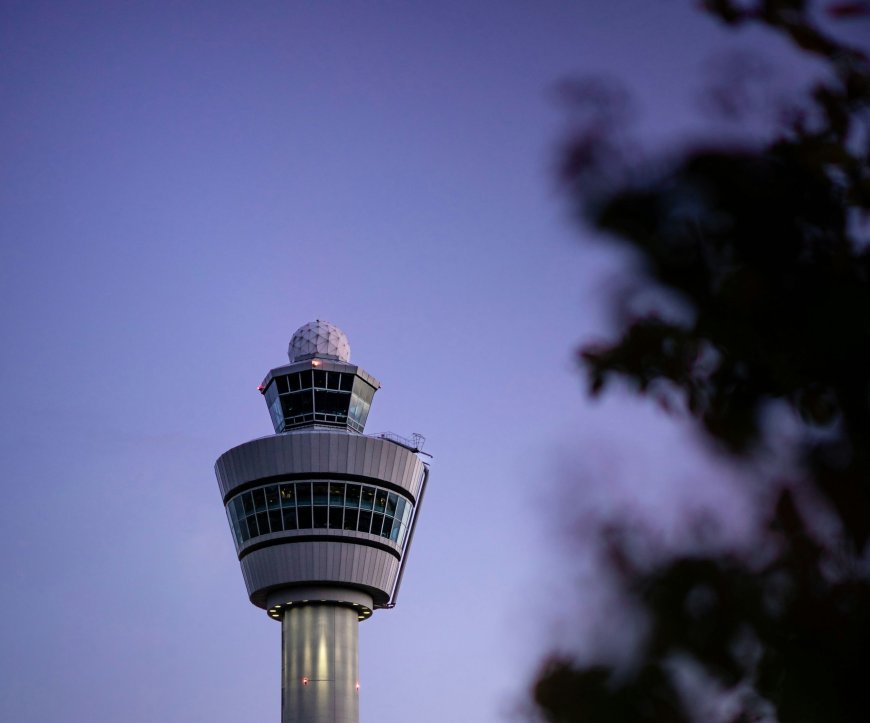 Μπλακ άουτ στα αεροδρόμια: Εισαγγελική παρέμβαση για το πρωτοφανές χάος στο FIR Αθηνών