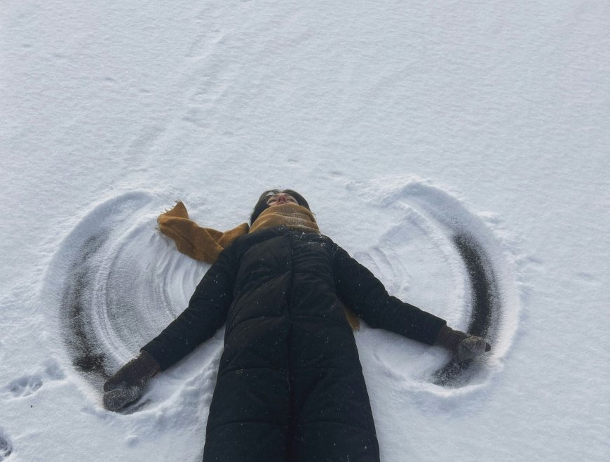 Παρίσι χιόνια: Μείωση πτήσεων στα αεροδρόμια