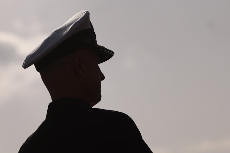 Ξύλο στη Φλώρινα για τον Σταυρό: Μπροστά στον Δένδια πιάστηκαν στα χέρια