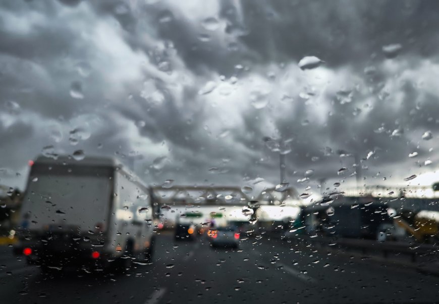 Πού θα χτυπήσει σήμερα η κακοκαιρία με ισχυρές καταιγίδες, χαλάζι και θυελλώδεις ανέμους – Αλλάζει ξανά το σκηνικό του καιρού