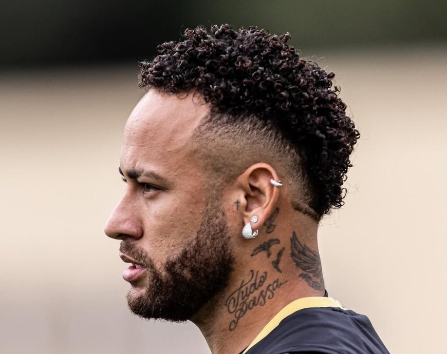 Η συλλογή του Νεϊμάρ: Ελικόπτερο, jet και Batmobile