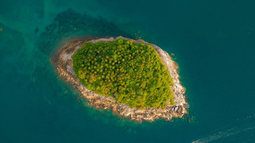 Το ιερό νησί που δε μπορεί να επισκεφτεί κανείς