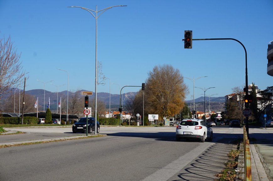 Εκτός λειτουργίας οι φωτεινοί σηματοδότες στο εμπορικό κέντρο Κομοτηνής