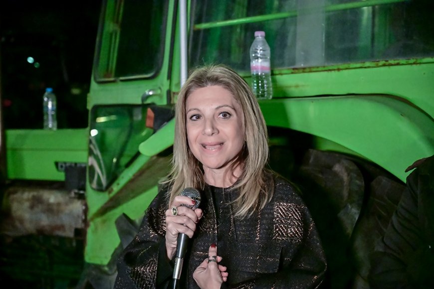 Η Καρυστιανού στο μπλόκο στη Νίκαια: «Δεν έχω να πω ημερομηνία, δεν έχω να πω όνομα»