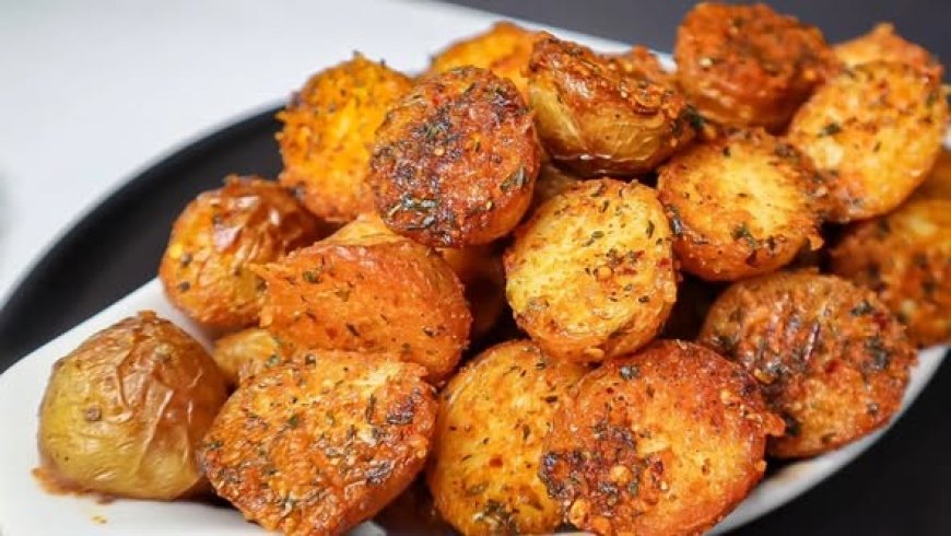 Τραγανές, σκορδάτες πατάτες φούρνου που θα σε κάνουν να γλείφεις και τα δάχτυλά σου!!!