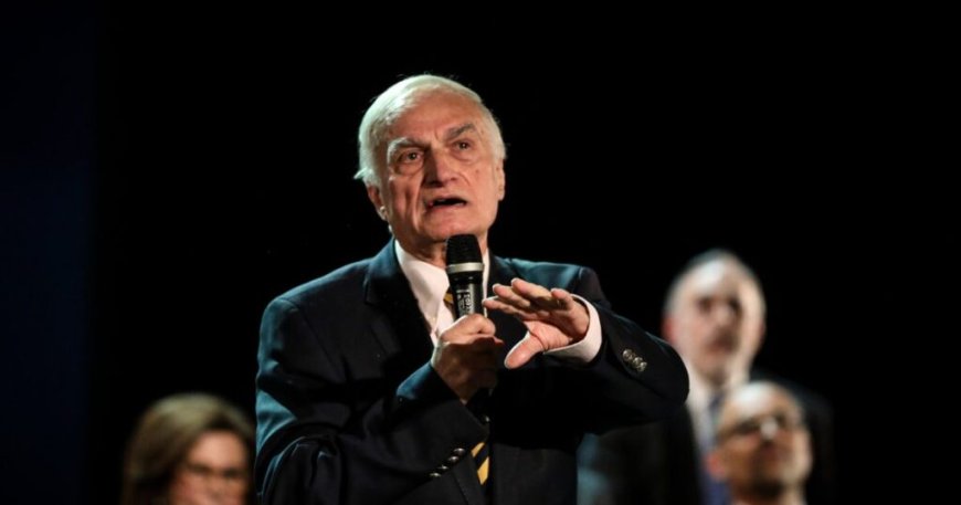 Μανώλης Μαυρομμάτης: Εξιτήριο από το κέντρο αποκατάστασης, δύο χρόνια μετά τη φωτιά στο σπίτι του