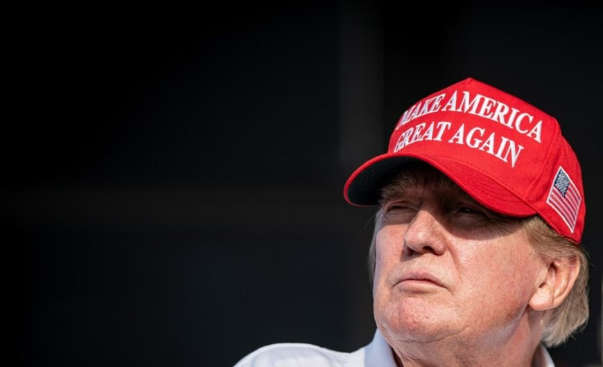 Ιράν – Τραμπ: Εγκληματία αποκάλεσε τον Αμερικανό πρόεδρο o Χαμενέι