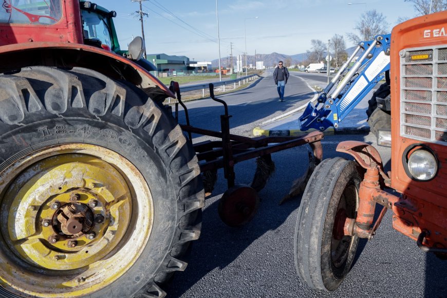 Στην τελική ευθεία για το ραντεβού της Δευτέρας στο Μαξίμου: Τι θα ζητήσουν οι 25+6 από τον Πρωθυπουργό