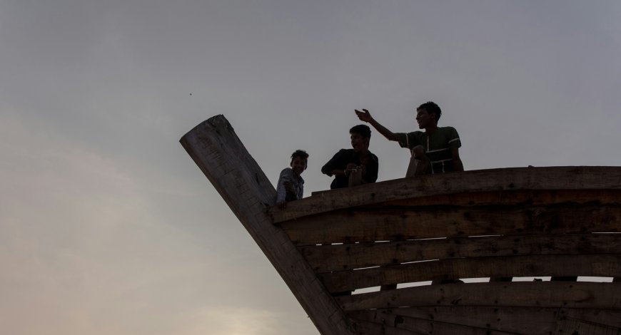 Νομιμοποίηση μεταναστών: Ψευδή τα δημοσιεύματα, λέει ο Πλεύρης