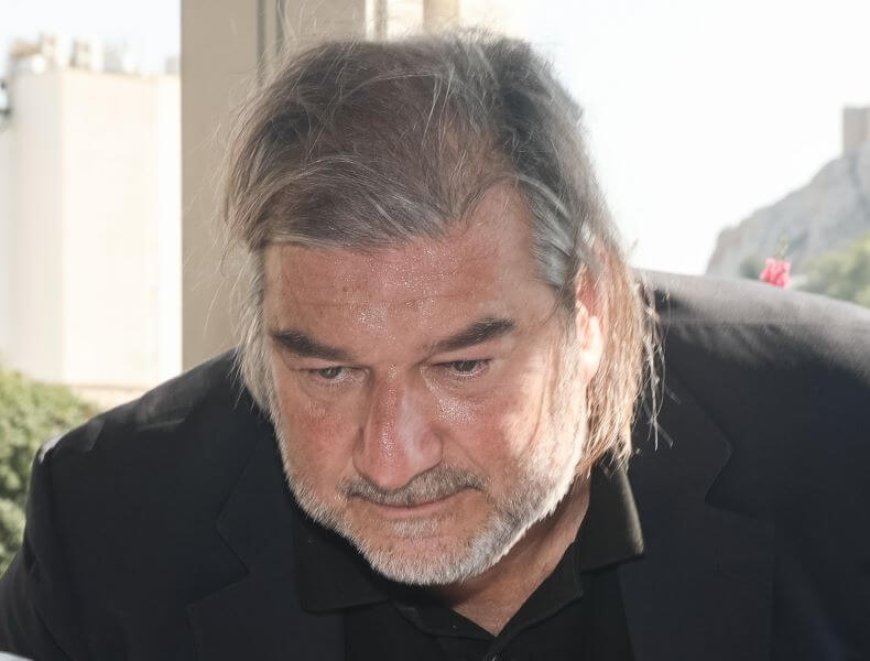 Καραχάλιος για Καρυστιανού: Σφοδρή επίθεση μετά τις δηλώσεις της για τις αμβλώσεις