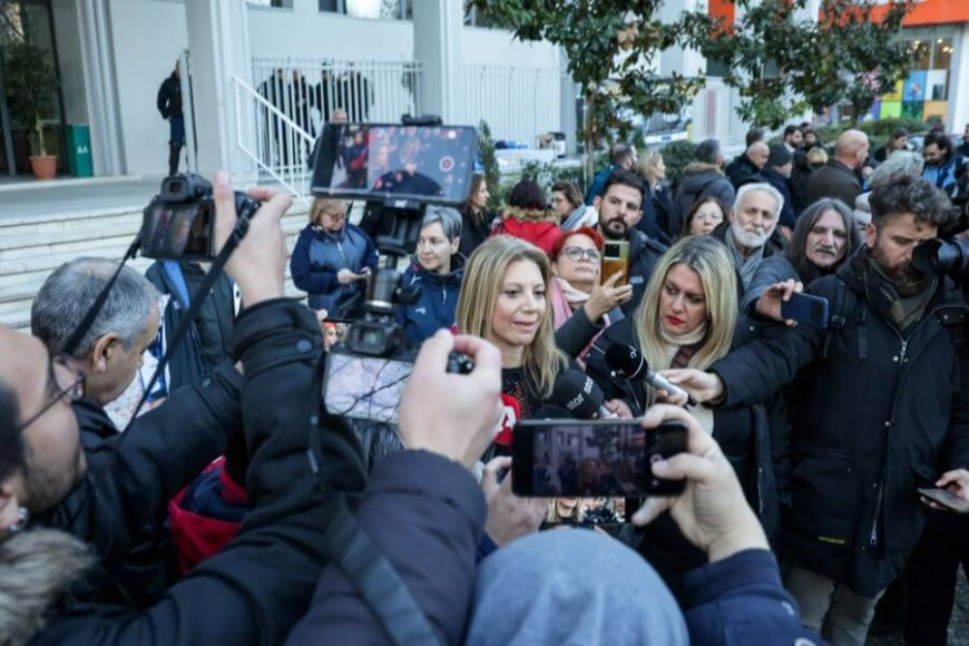 Καρυστιανού για αμβλώσεις: Καταγγέλλει σκόπιμη διαστρέβλωση και στοχοποίηση από τα ΜΜΕ