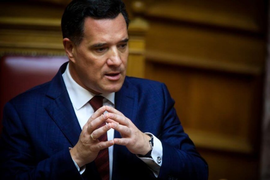 Γεωργιάδης κατά Καρυστιανού: Ακροδεξιό το πολιτικό της στίγμα μετά τις δηλώσεις για τις αμβλώσεις