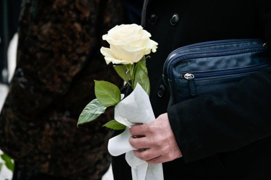 Αγρίνιο: Θρήνος στην κηδεία του 50χρονου κοινοτάρχη που δολοφονήθηκε από τον 44χρονο