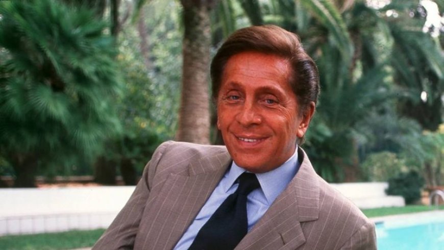 Βαλεντίνο: Σε λαϊκό προσκύνημα η σορός του