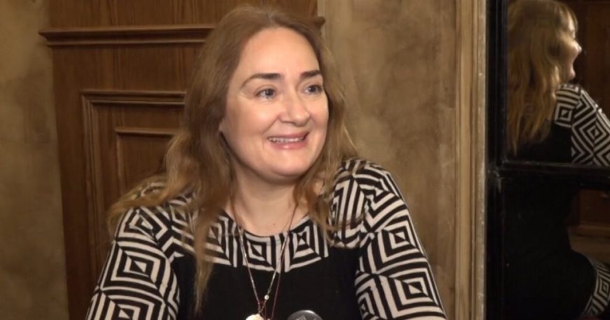 Ελένη Ουζουνίδου για Αλέξανδρο Ρήγα και «Τι ψυχή θα παραδώσεις μωρή»: «Είναι κάτι ανάμεσα σε Ταραντίνο και σε Αλμοδόβαρ»