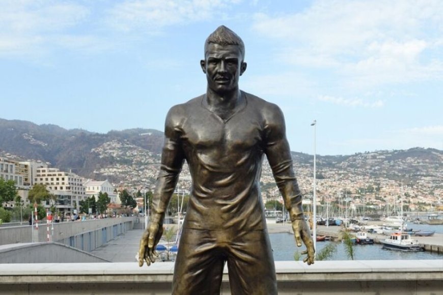 Ρονάλντο άγαλμα: Νεαρός έβαλε φωτιά στο μπρούτζινο ομοίωμα του Πορτογάλου σούπερ σταρ