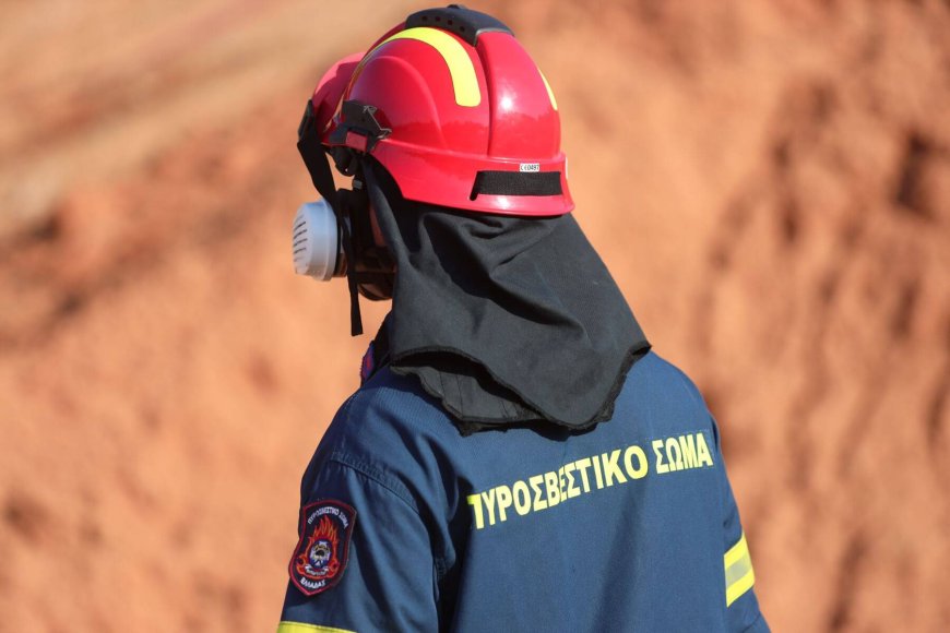 Τρίκαλα: Τρεις γυναίκες από τη μεγάλη φωτιά στο εργοστάσιο της Βιολάντα