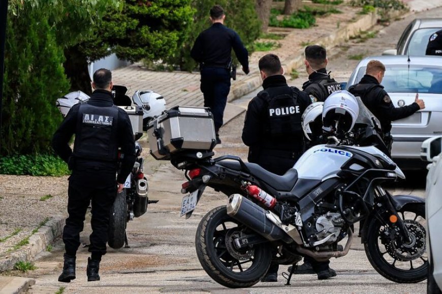 Φονικό στη Γλυφάδα: Γιατί αφέθηκε ελεύθερος ο 46χρονος που σκότωσε τον πατέρα του