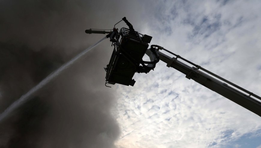 Φωτιά Βολάντα Τρίκαλα: Πληροφορίες και για τέταρτη νεκρή από την έκρηξη στη μπισκοτοβιομηχανία