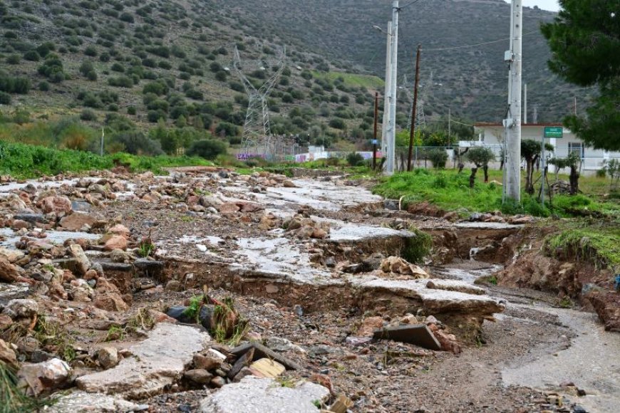 Γλυφάδα: Ο Δήμος διερευνά τα αίτια της πλημμύρας και τα έργα υπογειοποίησης του ΔΕΔΔΗΕ