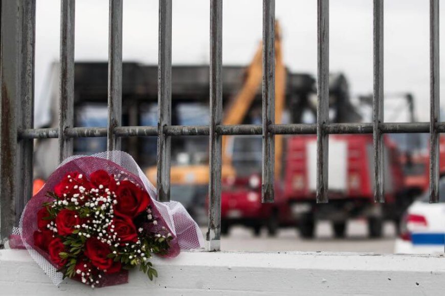 Βιολάντα φωτιά: «Τα παιδιά θα ψάχνουν τις μαμάδες τους», είπε με λυγμούς ο σύζυγος της 42χρονης Βάσως