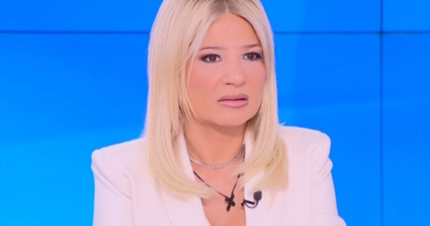 Έξαλλη η Σκορδά με τον Φειδία: «Μου έχει ανέβει το αίμα στο κεφάλι – Με βλέπετε σε αυτή την κατάσταση, γιατί μου ήρθε ένα μήνυμα»