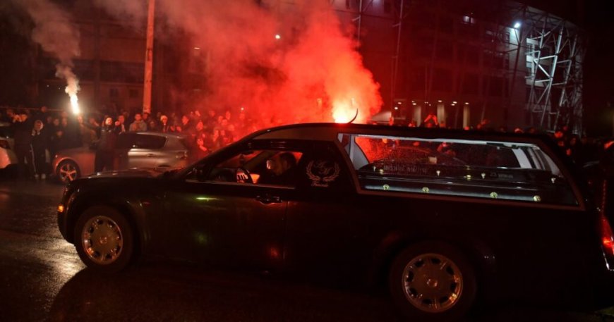 Τραγωδία με οπαδούς του ΠΑΟΚ: Ράγισαν καρδιές στην Τούμπα για το «τελευταίο αντίο»