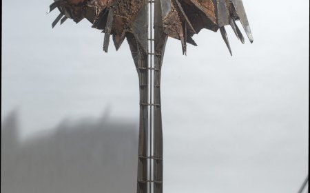 «Άηχοι διάλογοι»: Έκθεση για τους Νίκο και Γιώργο Χουλιαρά στην Πινακοθήκη Δήμου Αθηναίων