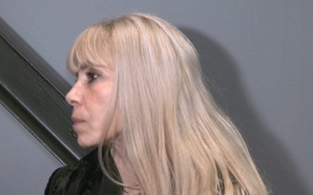 Ενοχλημένη η Μυρτώ Αλικάκη με την ερώτηση για τον χωρισμό του πρώην συζύγου της: «Με ενοχλεί τρομερά αυτή η αδιακρισία, το θεωρώ πολύ φτηνό»