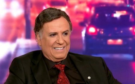 Χάρης Ρώμας: «Επιμένω στην αντρική μου ταυτότητα, μου αρέσει που είμαι άντρας»