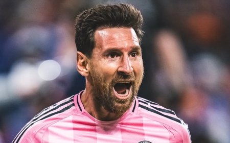 Μέσι: Φωτογραφήθηκε με τα παιδιά του με τη φανέλα με το Νο10 της ιστορικής Σάντος